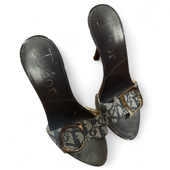 Dior Monogram Heels - Picture 3 of 3